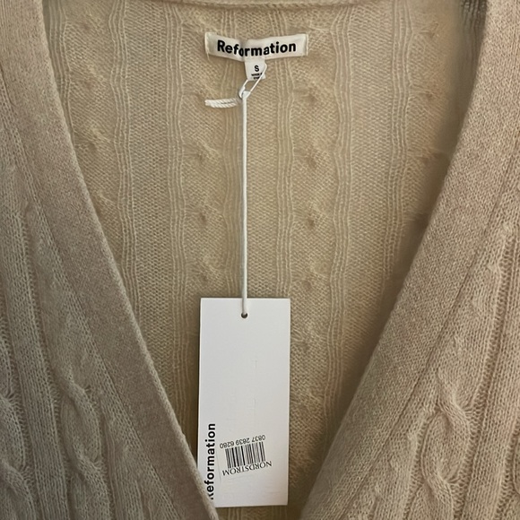 NWT Reformation Giusta Oversized Cashmere Cardigan in size small - Picture 7 of 9